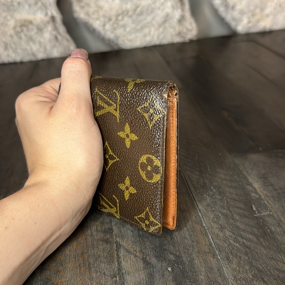 Louis Vuitton Bifold Mens Wallet - Picture 4 of 11